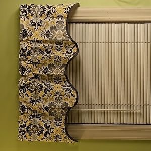 Jacquard Window Valance